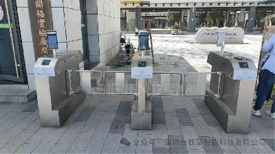校園人行通道擺閘安裝與優(yōu)選指南：深圳鐵軍智能閘機(jī)推薦
