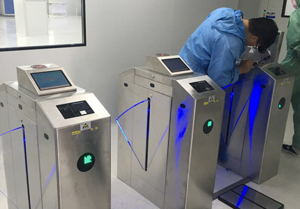 ESD防靜電閘機(jī)使用時(shí)要注意哪些事項(xiàng)？